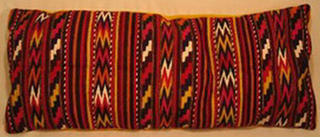 coussin kilim ancien tablier laine tisse main  decor géométrique  bulgarie